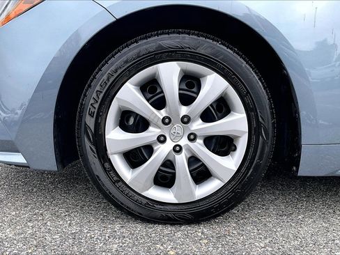 Used 2024 Toyota Corolla LE image 9