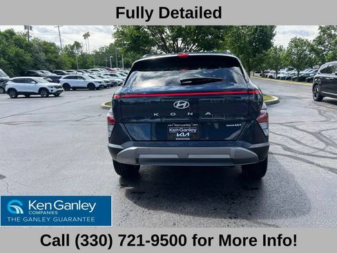 Used 2025 Hyundai Kona Limited AWD/4WD image 11