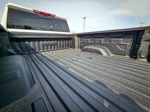 New 2026 GMC Sierra 2500 AT4 w/ AT4 Premium Plus Package image 6