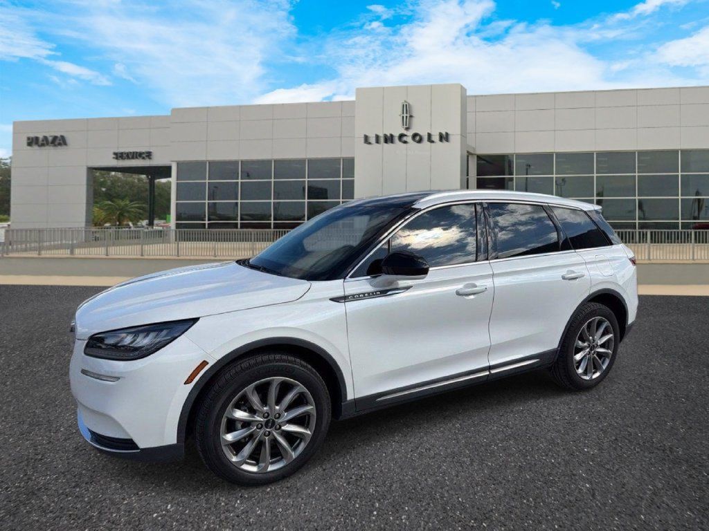 Used 2022 Lincoln Corsair AWD w/ Premium Package image 7