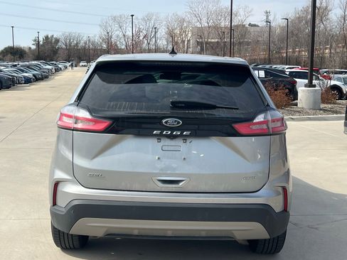 Used 2024 Ford Edge SEL image 11