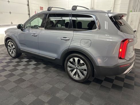 Used 2022 Kia Telluride EX w/ EX Premium Package image 6