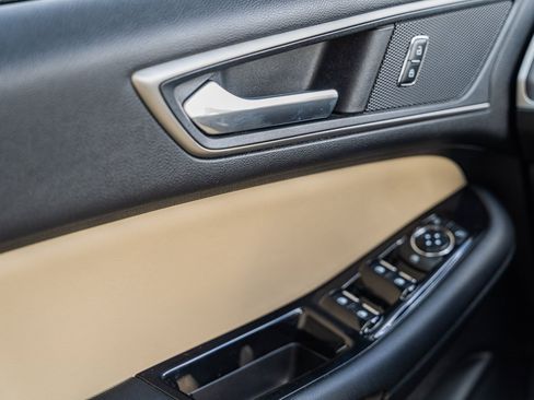 Certified 2017 Ford Edge SEL w/ Equipment Group 201A image 24