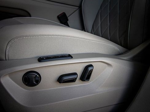 New 2026 Volkswagen Atlas SEL Premium R-Line image 31