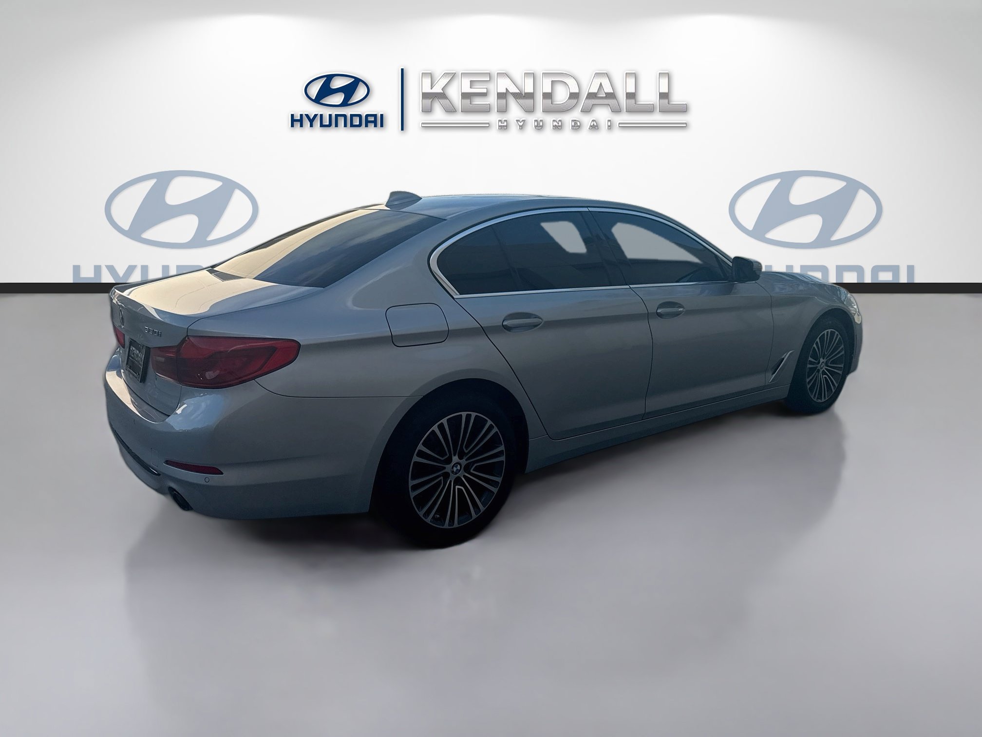 Used 2020 BMW 530i RWD image 6