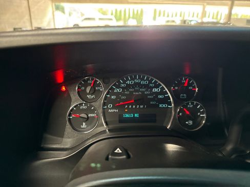 Used 2024 Chevrolet Express 2500 w/ Driver Convenience Package image 18