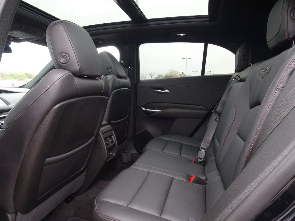 Used 2023 Cadillac XT4 Sport w/ Cold Weather Package AWD/4WD image 15