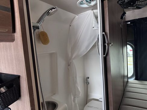 Used 2016 RAM ProMaster 3500 w/ Premium Appearance Group image 19