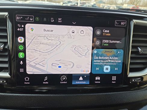 Used 2023 Chrysler Pacifica Touring-L image 19