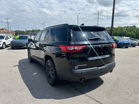 Used 2021 Chevrolet Traverse RS FWD image 3