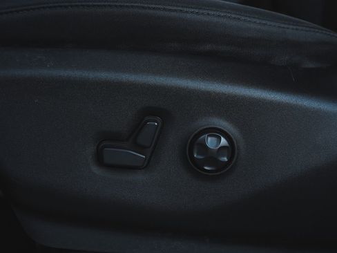 Used 2017 Chrysler Pacifica Touring image 11