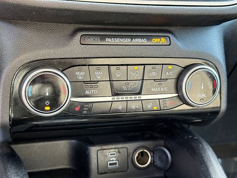 Used 2022 Ford Escape SE w/ Convenience Package image 31