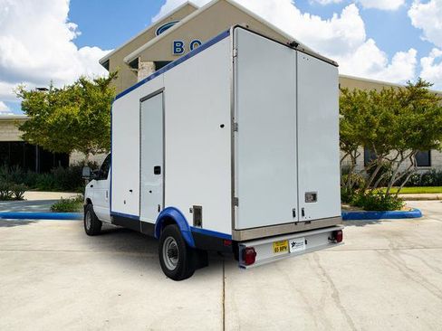 Used 2024 Ford E-350 and Econoline 350 Super Duty w/ Power Windows & Locks Group RWD image 3