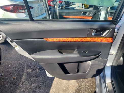 Used 2012 Subaru Legacy 2.5i Limited AWD/4WD image 32