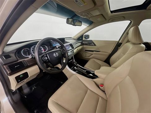 Used 2017 Honda Accord EX-L image 16