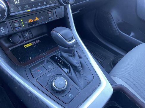 Used 2024 Toyota RAV4 Limited image 43