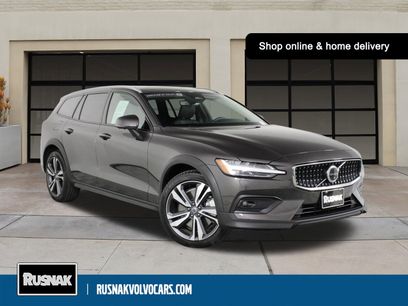 Certified 2025 Volvo V60 B5 Cross Country Plus