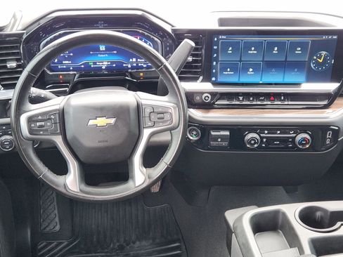 Used 2024 Chevrolet Silverado 3500 LT AWD/4WD image 26