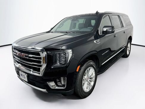 Used 2023 GMC Yukon XL SLT w/ SLT Luxury Package AWD/4WD image 3