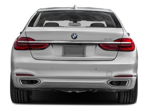 Used 2016 BMW 740i RWD image 5