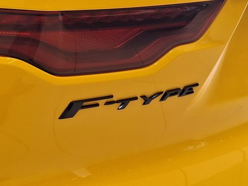 Used 2021 Jaguar F-TYPE R AWD/4WD image 27