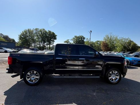 Used 2017 Chevrolet Silverado 1500 High Country image 16