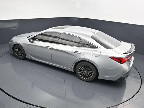 Used 2020 Toyota Avalon XSE FWD image 19