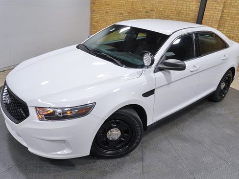 Used 2016 Ford Taurus Police Interceptor AWD image 2