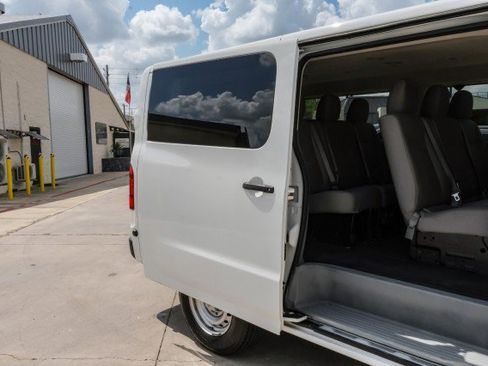 Used 2020 Nissan NV 3500 S image 34