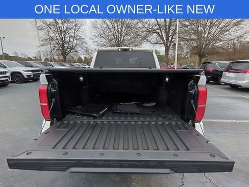 Used 2024 Toyota Tacoma TRD Sport image 34
