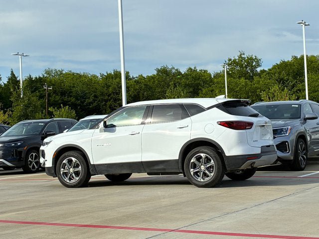 Used 2023 Chevrolet Blazer LT FWD image 4