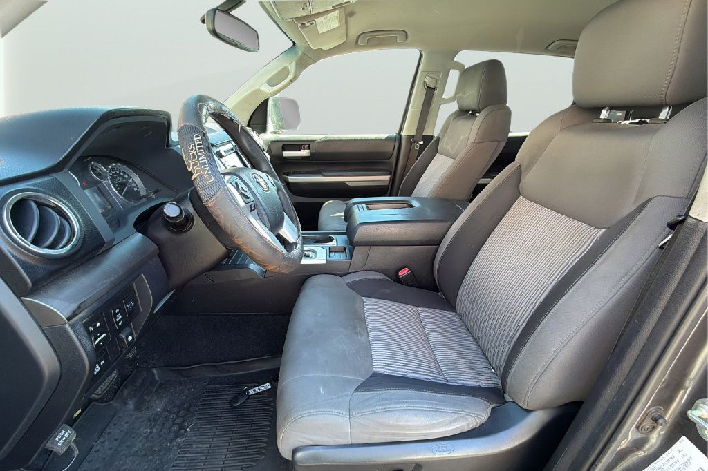 Used 2016 Toyota Tundra SR5 w/ SR5 Upgrade Package AWD/4WD image 9