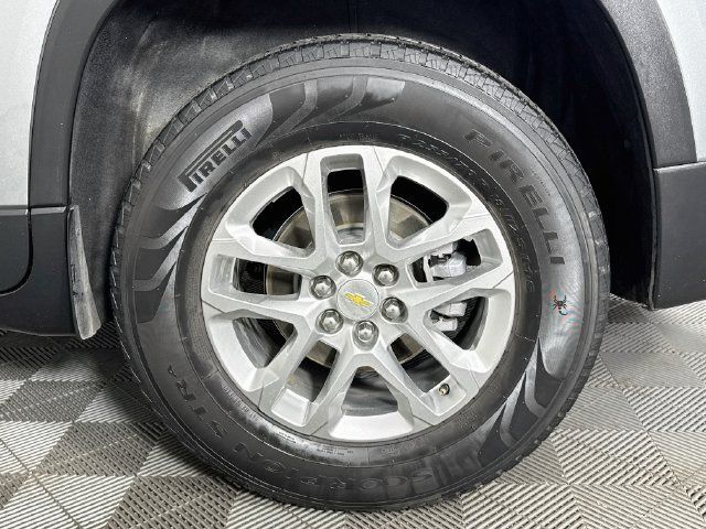 Used 2023 Chevrolet Traverse LS AWD/4WD image 34