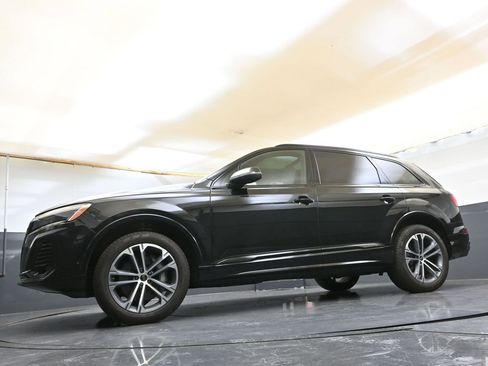Certified 2025 Audi Q7 2.0T Premium Plus w/ Premium Plus Package image 39