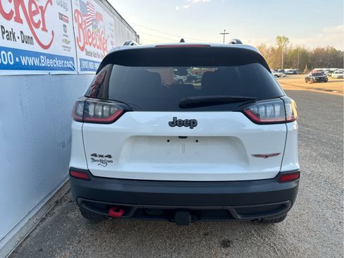 Used 2022 Jeep Cherokee Trailhawk w/ Technology Group B AWD/4WD image 4