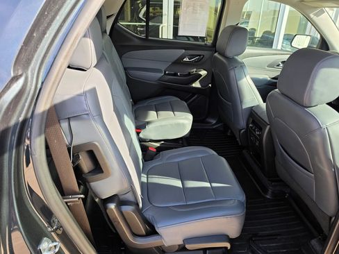 Used 2021 Chevrolet Traverse Premier AWD/4WD image 18
