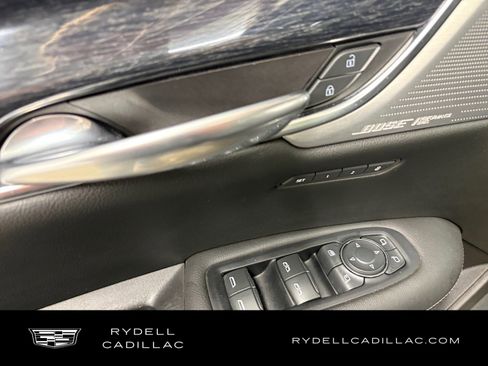 Used 2022 Cadillac XT5 Premium Luxury AWD/4WD image 11