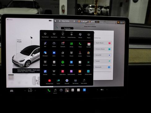 Used 2023 Tesla Model Y Long Range AWD/4WD image 26