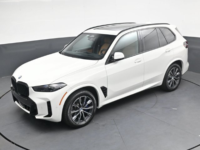Used 2024 BMW X5 xDrive40i w/ M Sport Package AWD/4WD image 30