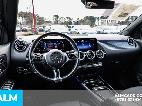 Used 2025 Mercedes-Benz GLA 250 4MATIC image 30
