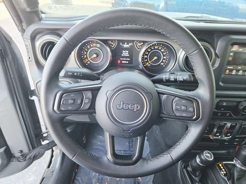 Used 2022 Jeep Wrangler Sport S image 22