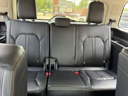 Used 2018 Ford Expedition Platinum AWD/4WD image 26
