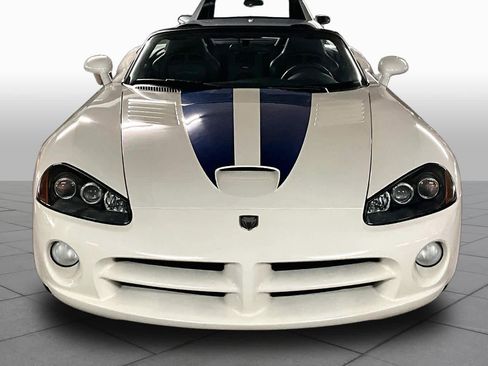 Used 2005 Dodge Viper SRT-10 RWD image 3