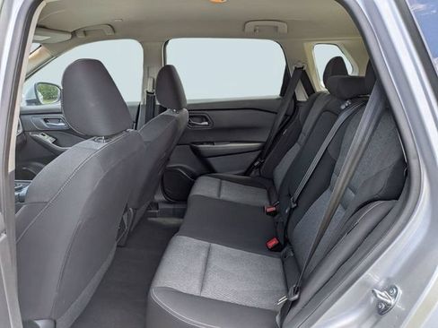 Used 2024 Nissan Rogue SV AWD/4WD image 13