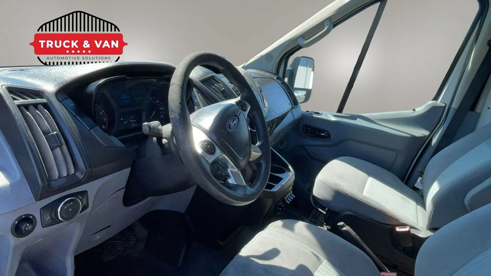 Used 2019 Ford Transit 350 138 DRW w/ Interior Upgrade Package RWD image 34