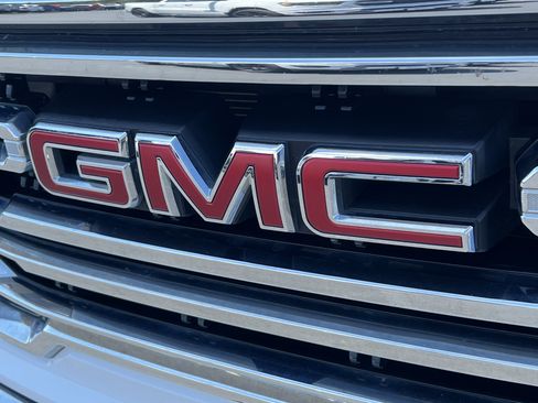 Used 2020 GMC Sierra 1500 SLT w/ SLT Convenience Package AWD/4WD image 8