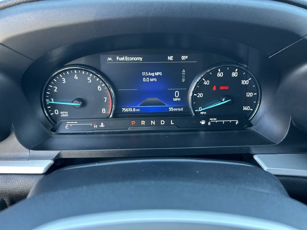 Used 2022 Ford Explorer XLT w/ Equipment Group 202A AWD/4WD image 11
