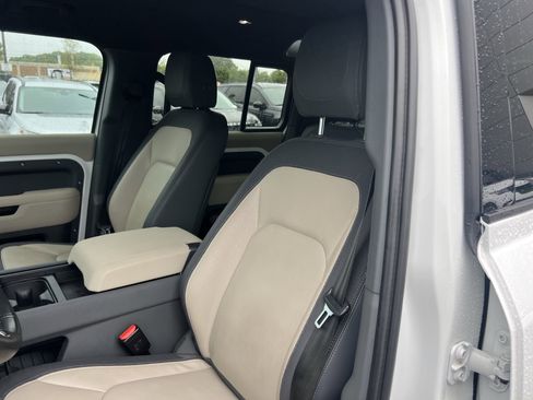 Certified 2023 Land Rover Defender 110 X-Dynamic SE AWD/4WD image 16