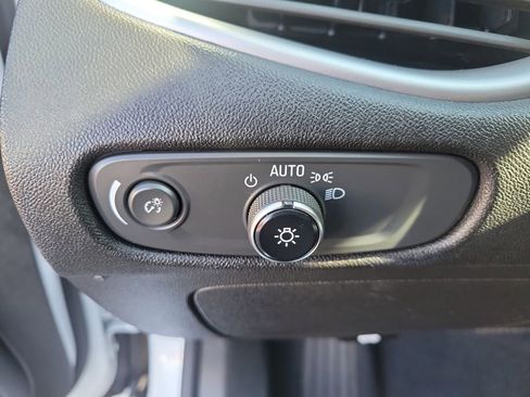 Used 2022 Chevrolet Malibu LT image 22