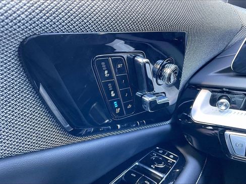 Used 2025 Cadillac Optiq Sport 2 w/ LPO, Floor Liner Package AWD/4WD image 31